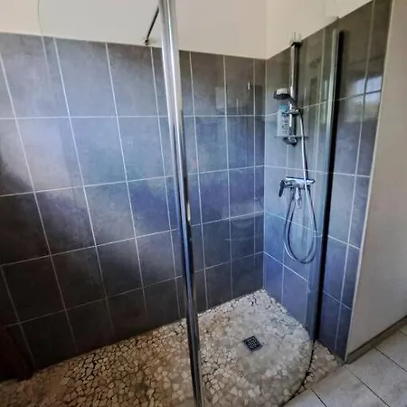 Agreable Avec Piscine * Neffies