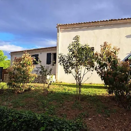 Villa Agreable Avec Piscine