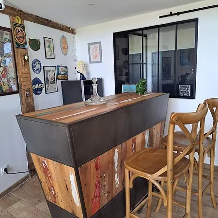 Villa Agreable Avec Piscine *